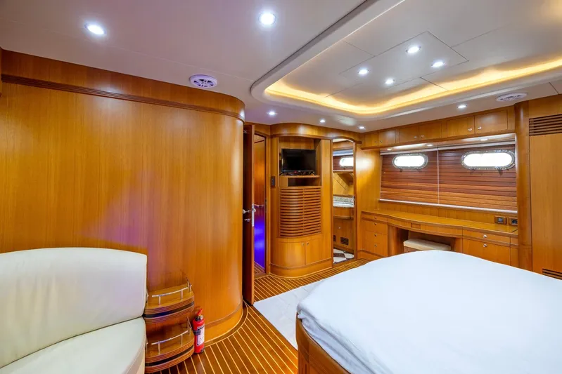 La Plata Yacht Photos Pics 