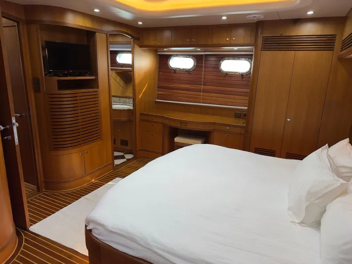 La Plata Yacht Photos Pics 