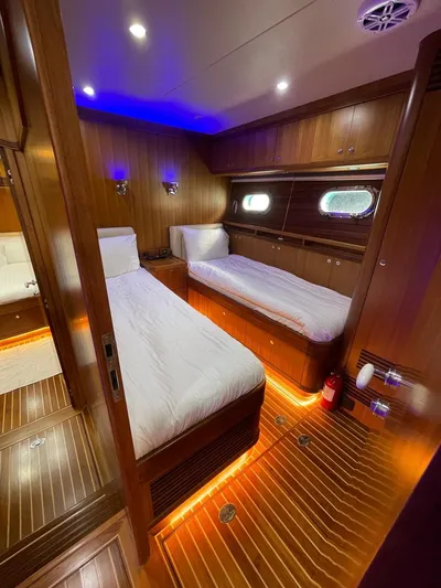 La Plata Yacht Photos Pics 