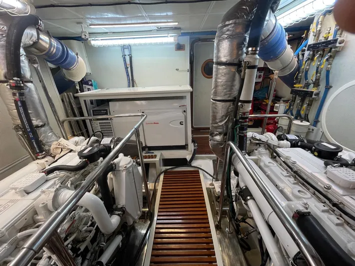 La Plata Yacht Photos Pics 