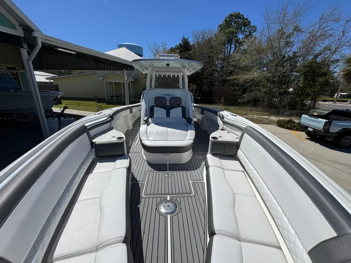 Yacht Photos Pics 2019 Fountain 39 NX boat with spacious seating and sleek design.