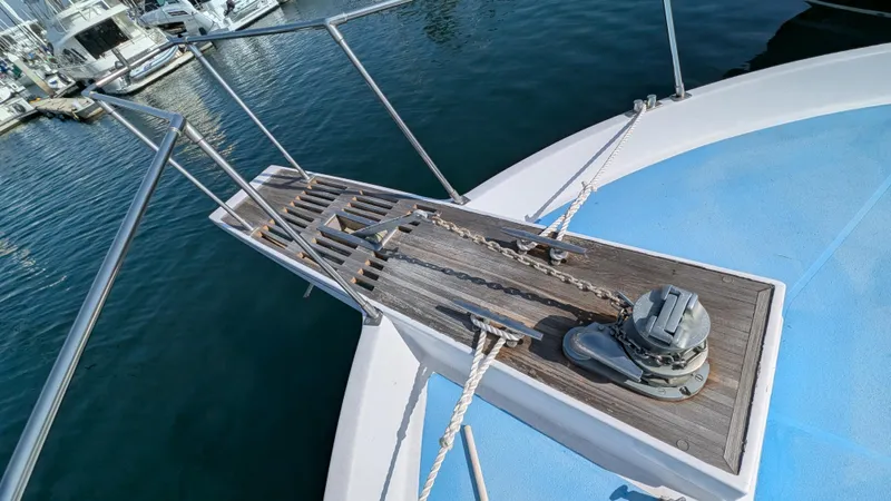 Guadalupe Yacht Photos Pics Bow of 1989 Ditmar & Donaldson Custom Cruiser with anchor chain and winch.