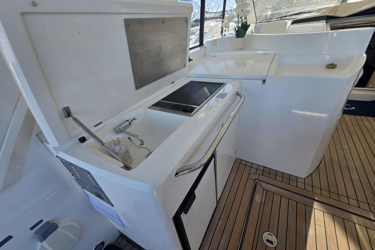 2008 Fairline 47 