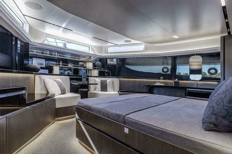 Pearl 72 Indulgence Yacht Photos Pics 
