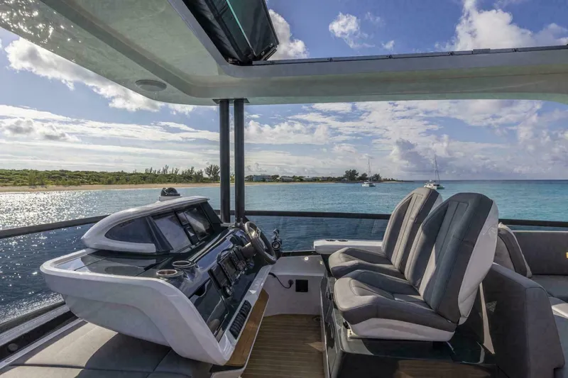 Pearl 72 Indulgence Yacht Photos Pics 