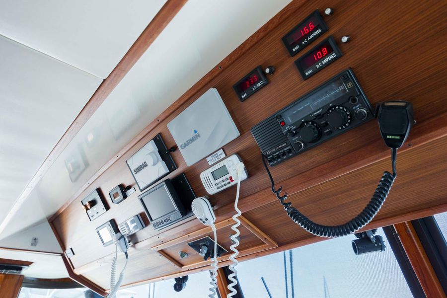 1986 Hatteras 70 Long Range Cruiser