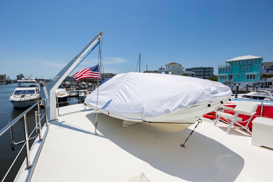 1986 Hatteras 70 Long Range Cruiser