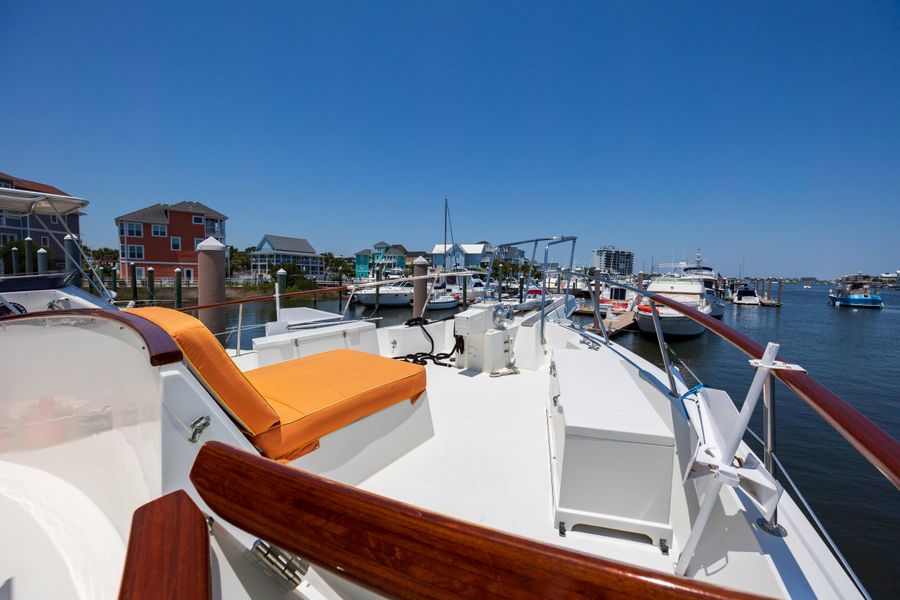 1986 Hatteras 70 Long Range Cruiser