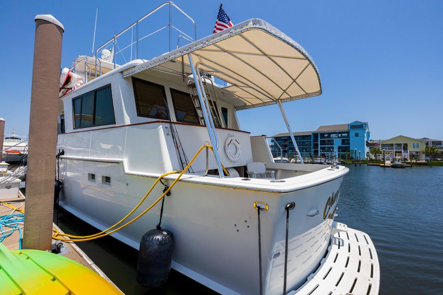 1986 Hatteras 70 Long Range Cruiser