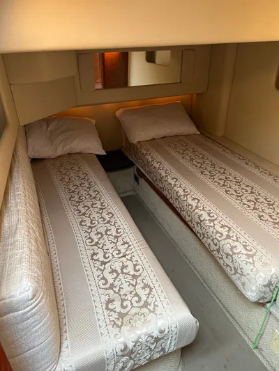 Mt Nest Yacht Photos Pics Guest State Room