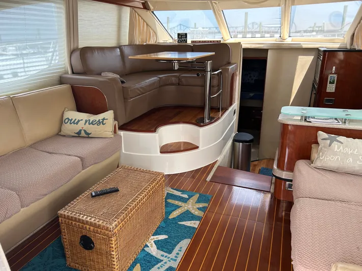 Mt Nest Yacht Photos Pics Salon