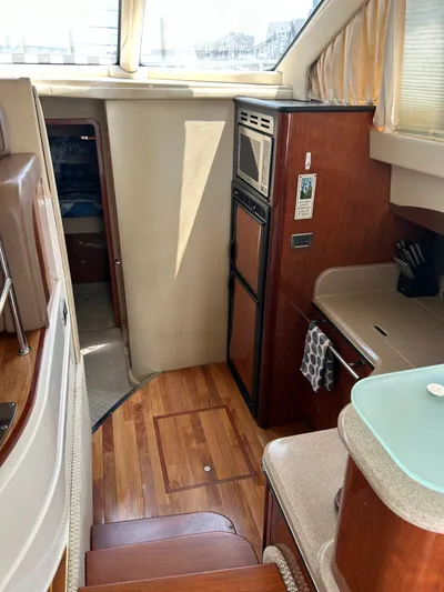 Mt Nest Yacht Photos Pics Galley 1