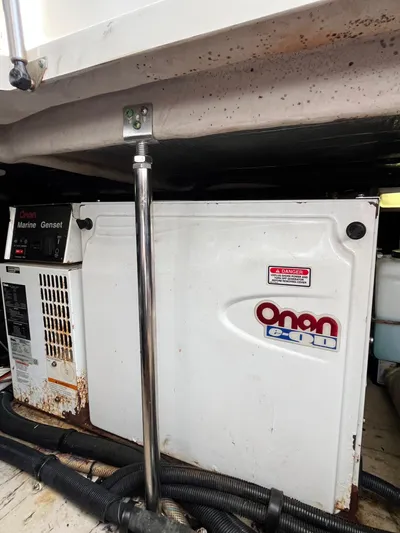 Mt Nest Yacht Photos Pics 