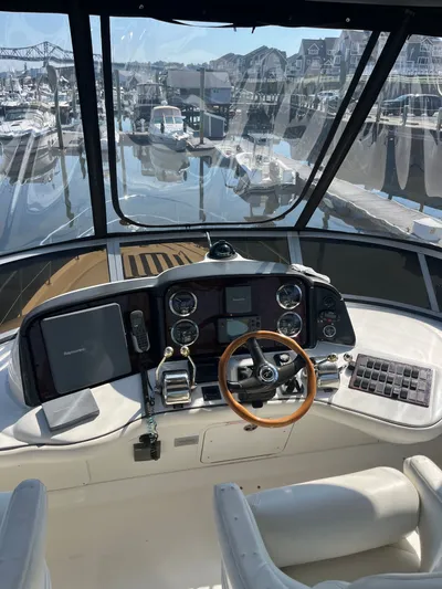Mt Nest Yacht Photos Pics Helm