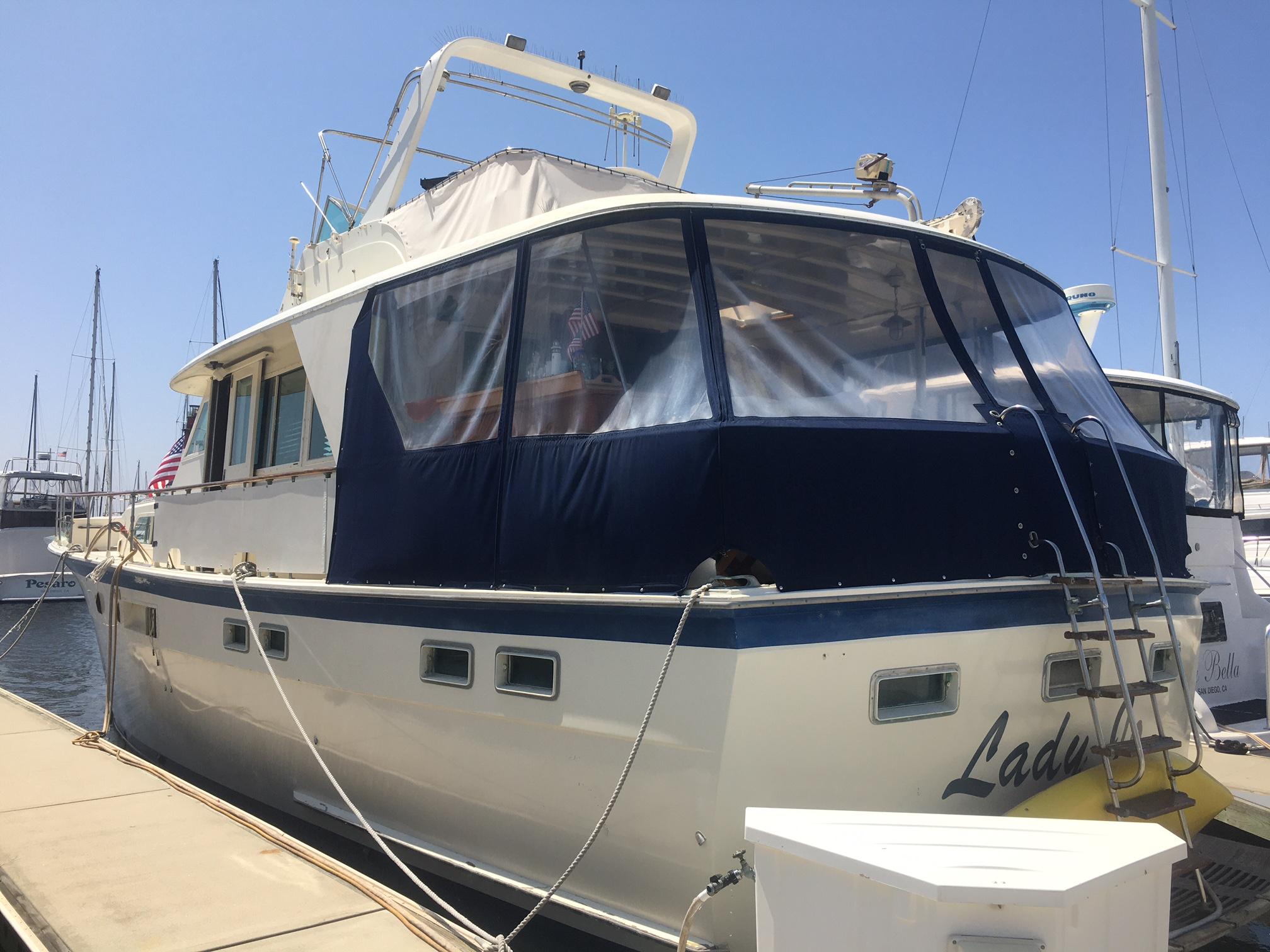 hatteras aft cabin motor yacht