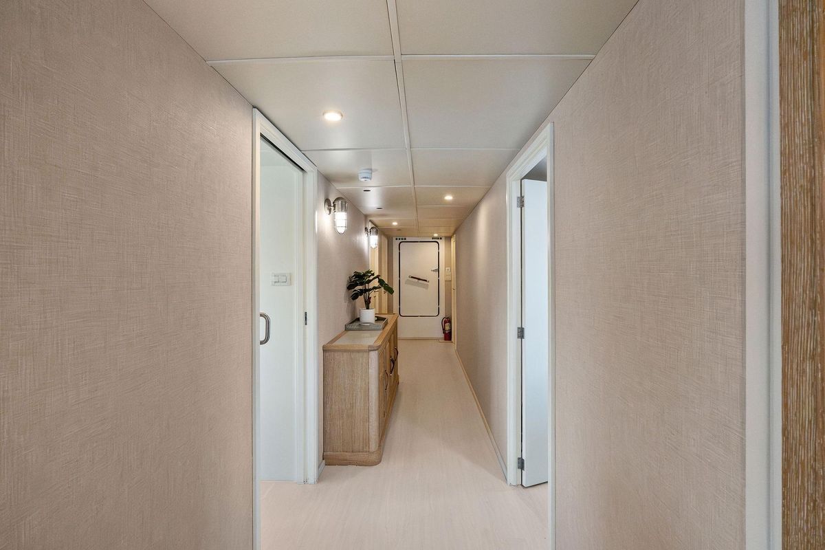 2004 Sabre 92 