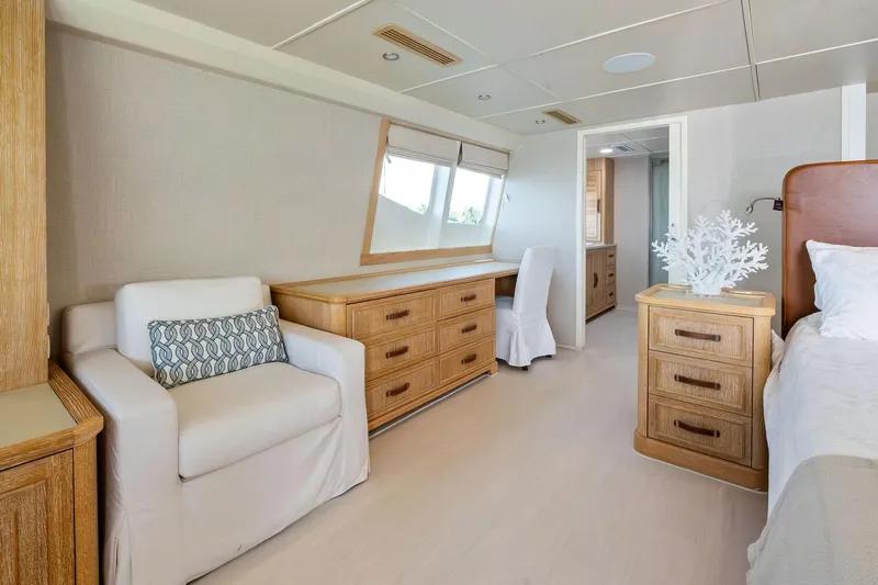 Pegasus Ix Yacht Photos Pics Luxurious 2004 Sabre 92 yacht interior with elegant wood furnishings and comfortable seating.