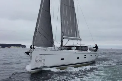 2025 Moody 54 DS
