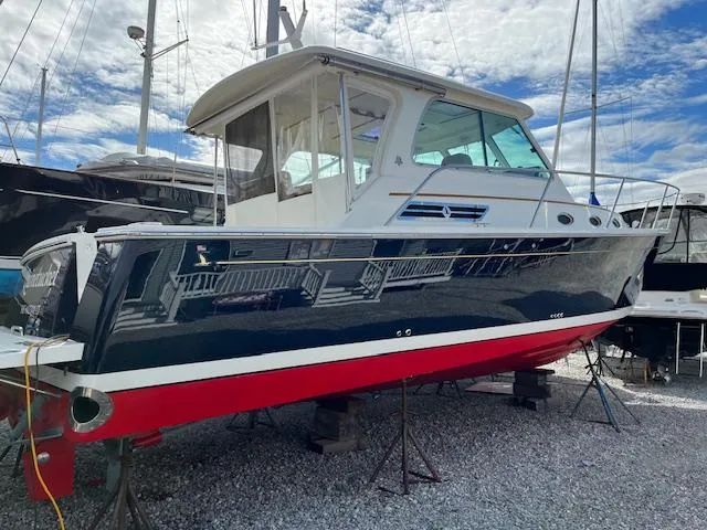 Quinetucket Yacht Photos Pics 