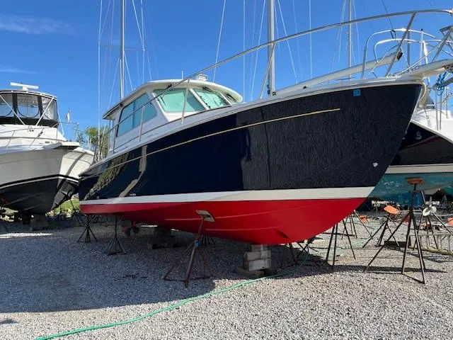 Quinetucket Yacht Photos Pics 