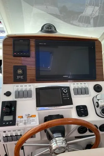 Quinetucket Yacht Photos Pics 