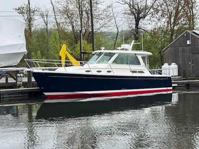 Quinetucket Yacht Photos Pics 