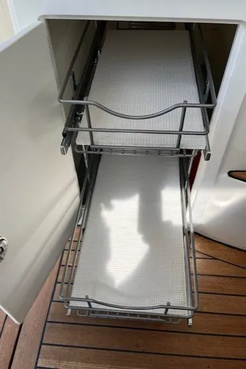 Quinetucket Yacht Photos Pics 