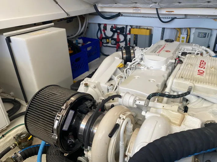 Quinetucket Yacht Photos Pics 