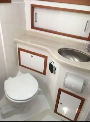 Quinetucket Yacht Photos Pics 