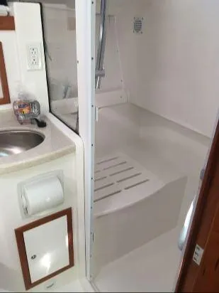 Quinetucket Yacht Photos Pics 