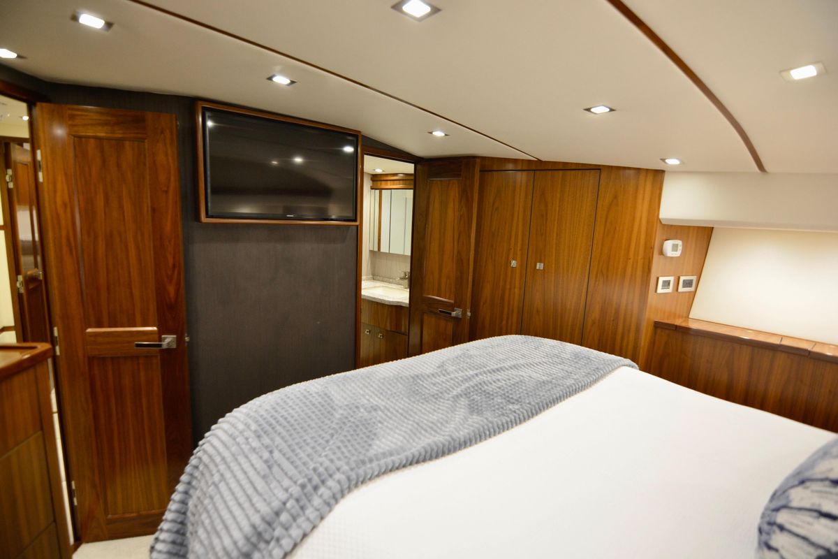 2019 Viking 68 