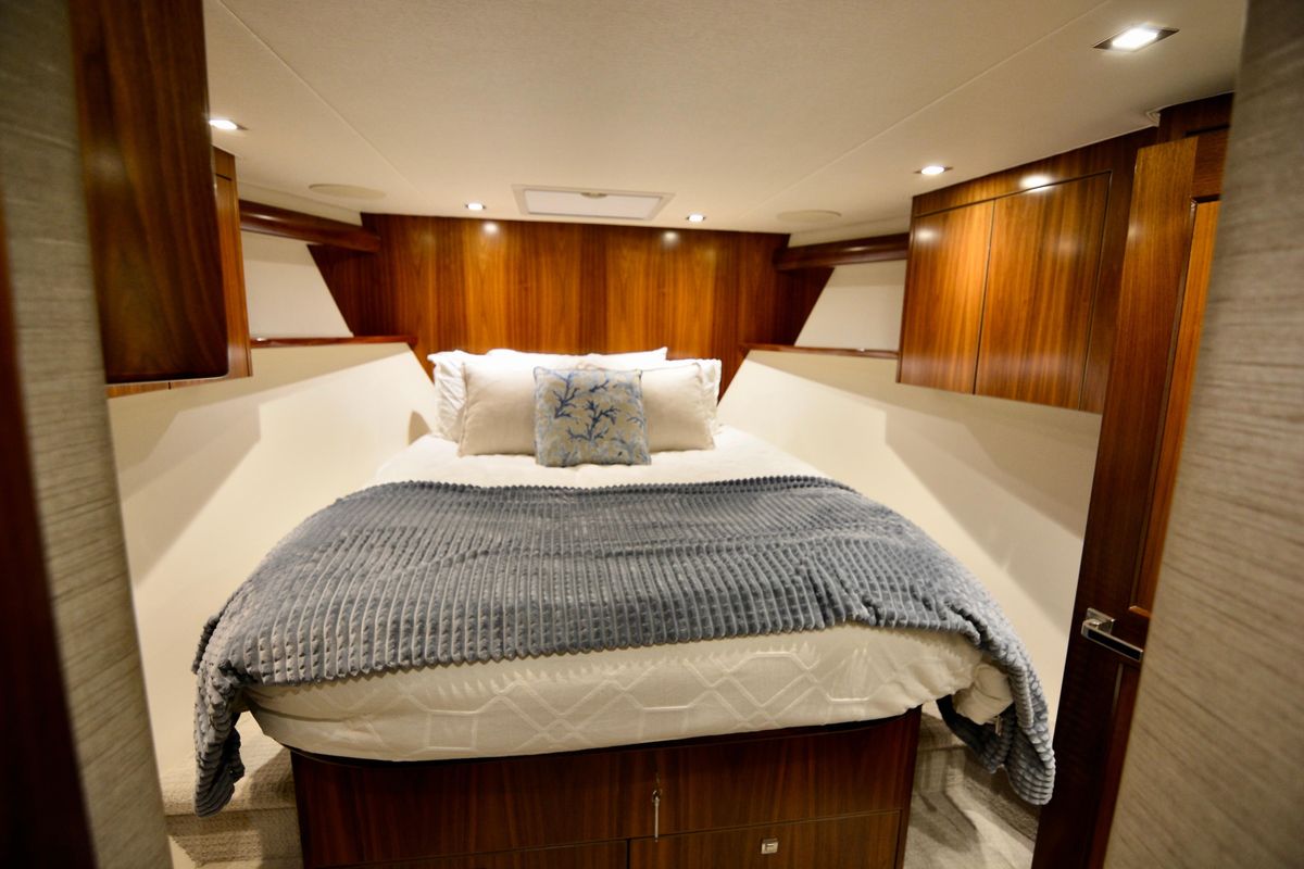 2019 Viking 68 