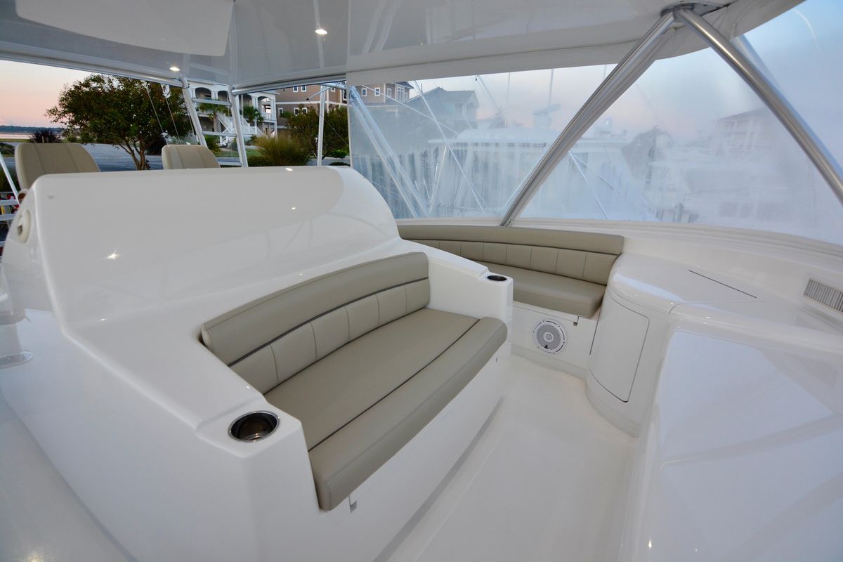 2019 Viking 68 