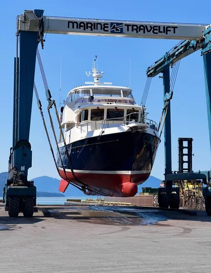 Blue Red Yacht Photos Pics 