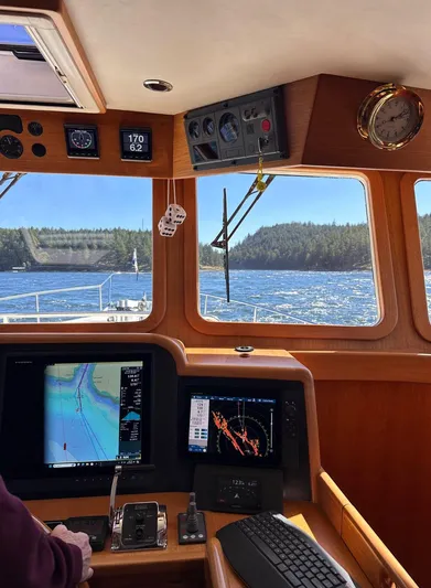 Blue Red Yacht Photos Pics 