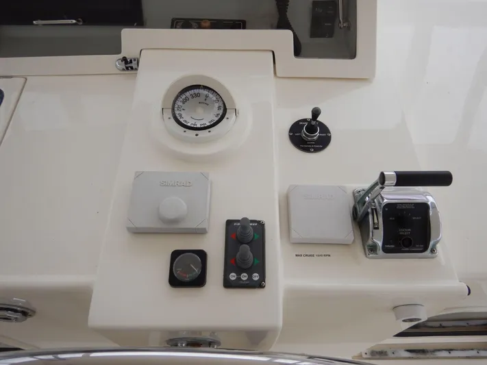 Blue Red Yacht Photos Pics 