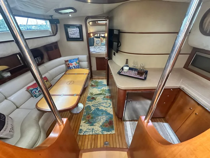 Hula Girl Yacht Photos Pics Luxurious 2007 Chris-Craft Roamer 40 yacht interior with elegant seating and modern amenities.