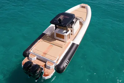 2024 Renier R11 FB