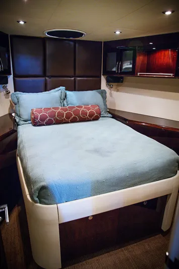 Lovin Life Yacht Photos Pics 