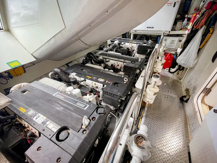 Lovin Life Yacht Photos Pics 