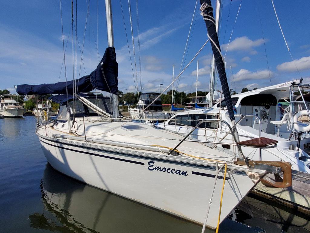 1988 Hunter Legend 37 Racer/Cruiser for sale - YachtWorld