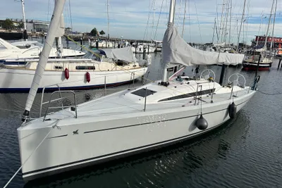 Italia Yachts 9.98