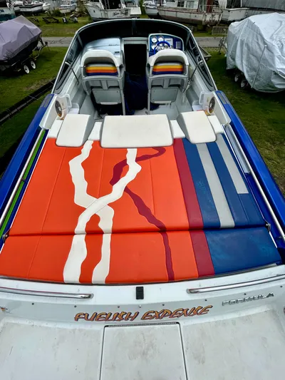  Yacht Photos Pics 2008 Formula 353 FASTech boat with colorful deck design and dual seating.