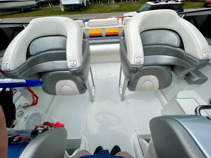  Yacht Photos Pics 2008 Formula 353 FASTech boat interior with dual gray and white seats.