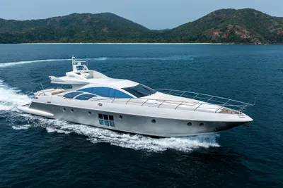 2012 Azimut 86S