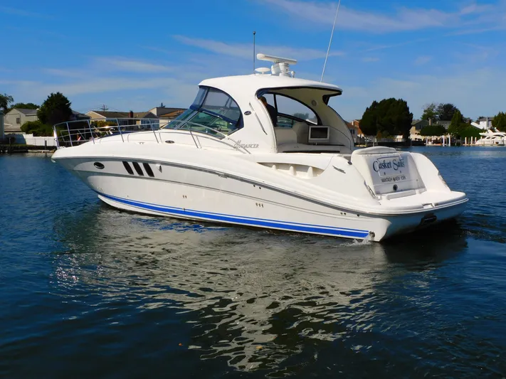 Casket Sails Yacht Photos Pics 