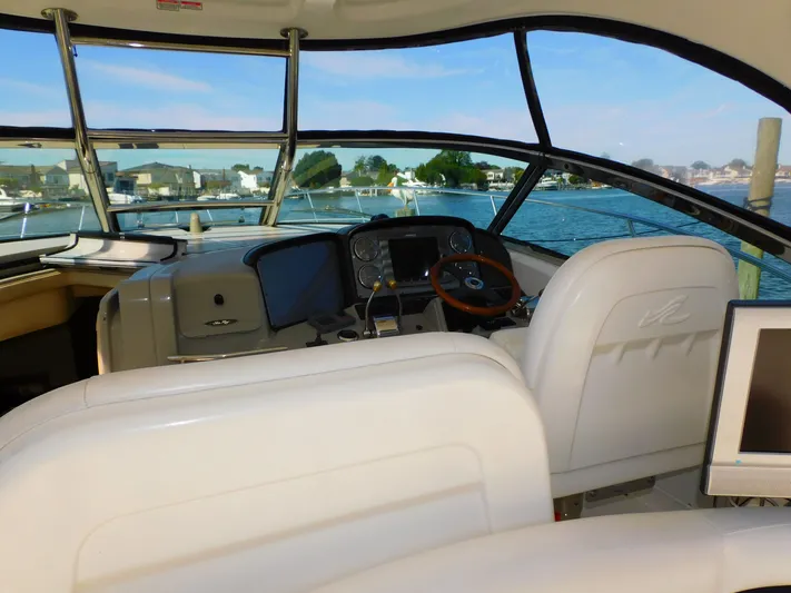 Casket Sails Yacht Photos Pics 