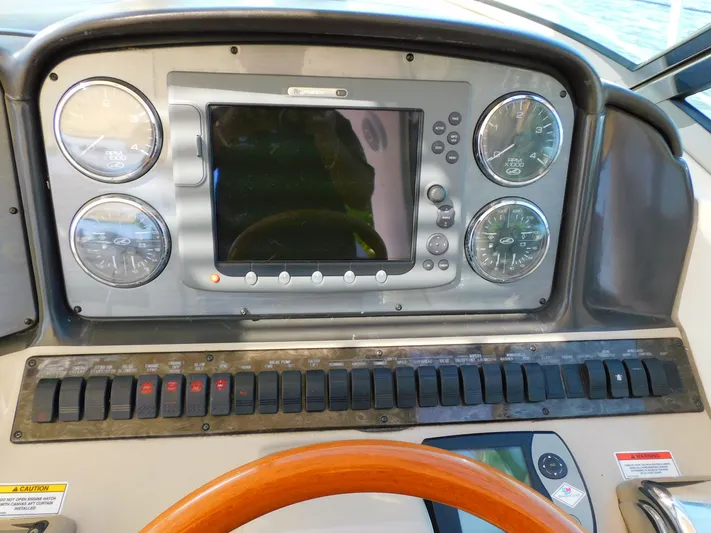 Casket Sails Yacht Photos Pics 