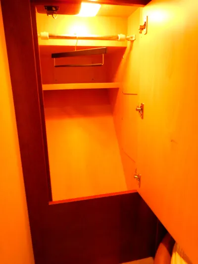 Casket Sails Yacht Photos Pics 