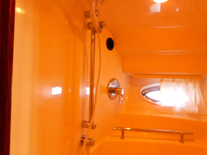 Casket Sails Yacht Photos Pics 